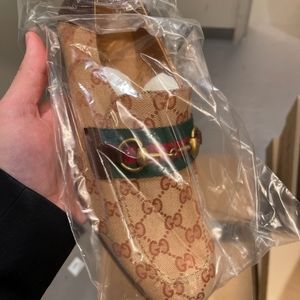 Gucci shoes
